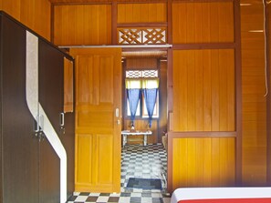Deluxe Double Room | Free WiFi, bed sheets