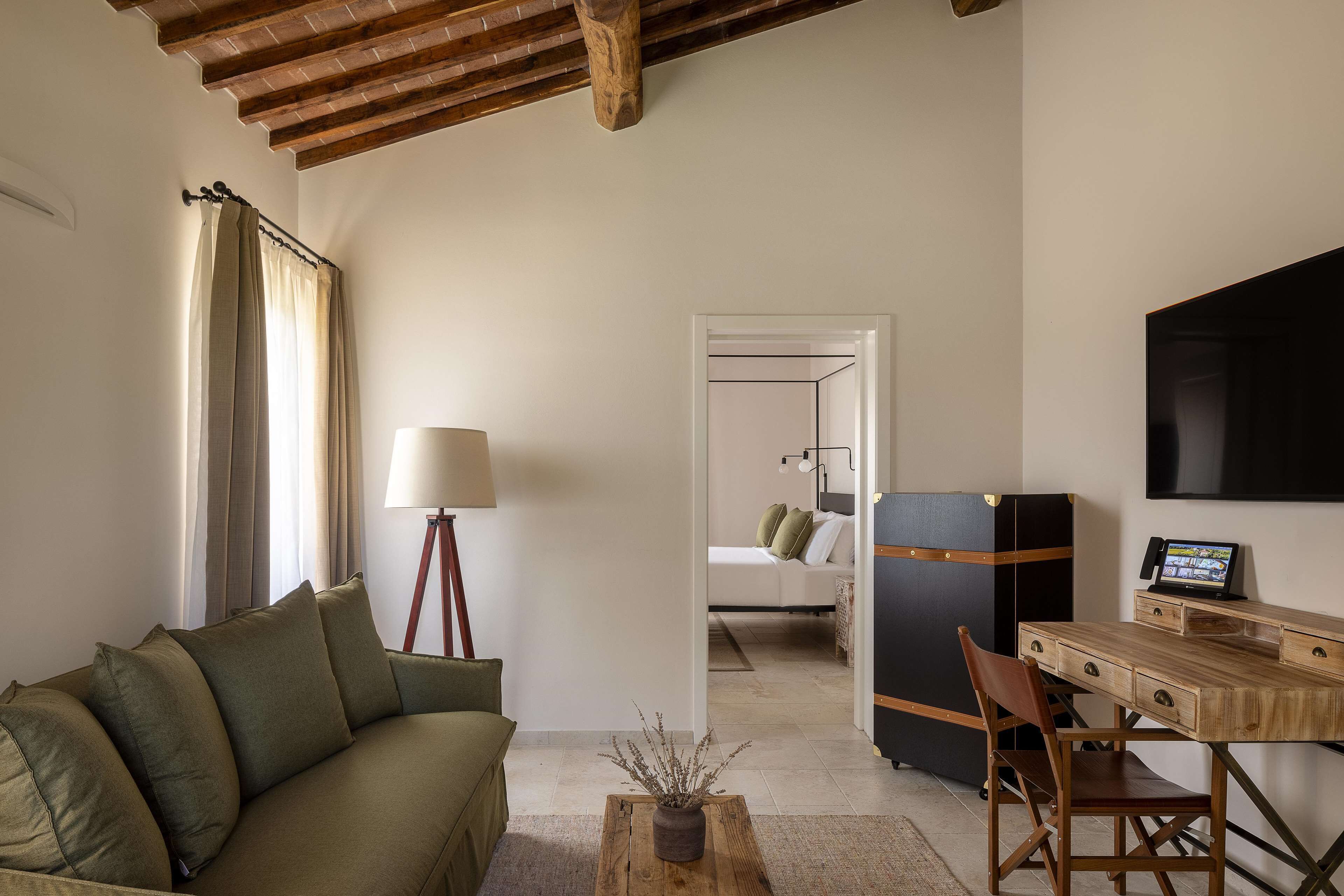 Suite | ผ้านวมขนเป็ด, เตียงเมมโมรีโฟม, มินิบาร์, ตู้นิรภัยในห้องพัก
