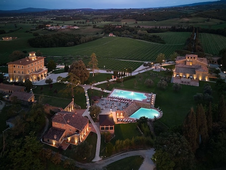 Exterior. Precise Tale Poggio Alla Sala