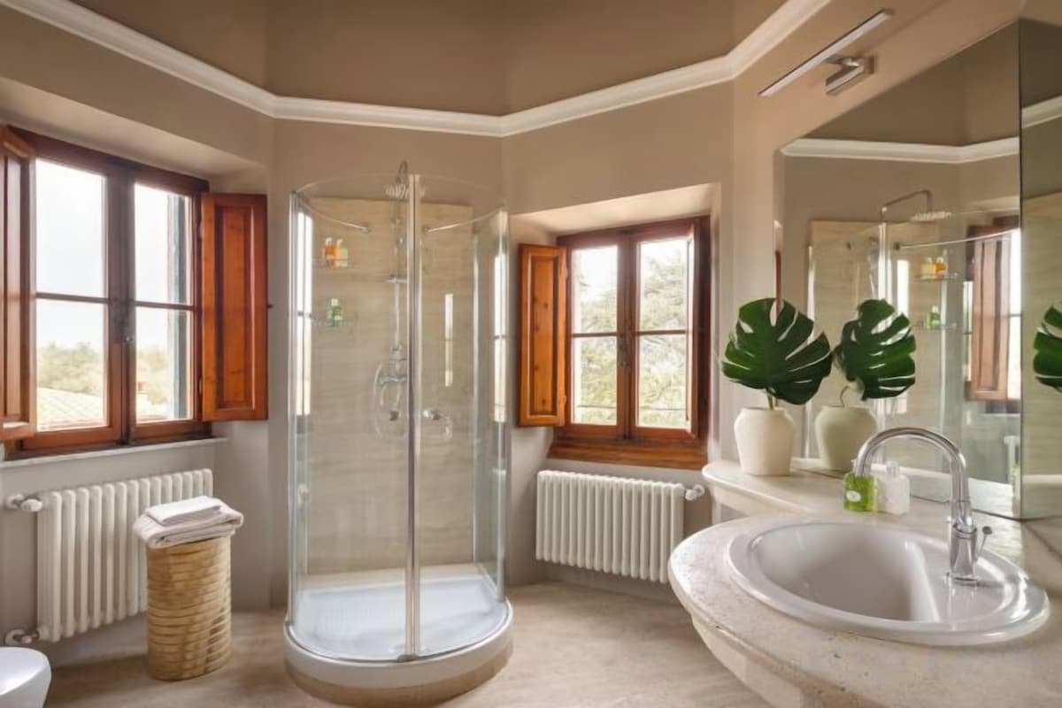 Pietro Master Suite