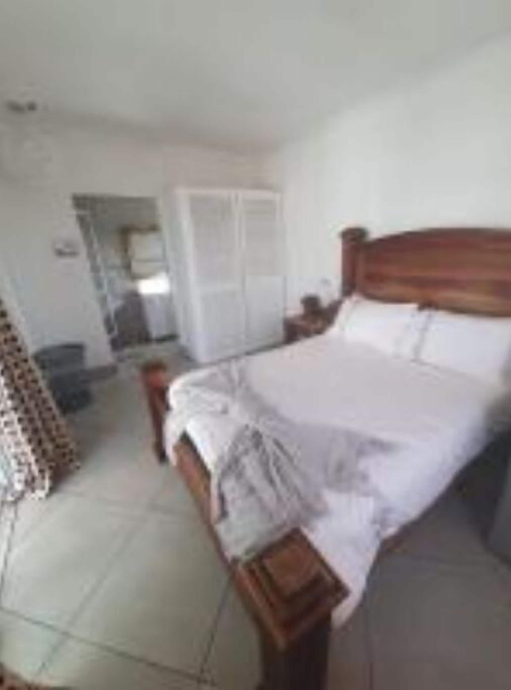 6 bedrooms, bed sheets