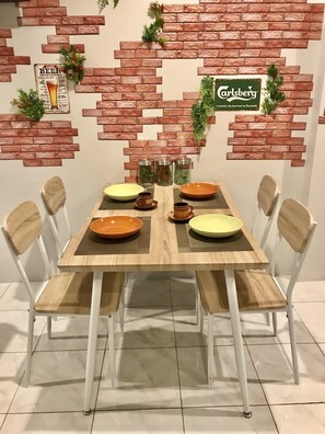 Restaurant - The Luka Guesthouse and Restaurant (Patong)