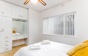 Iron/ironing board, free WiFi, bed sheets