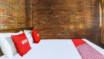 Standard Double Room | Free WiFi, bed sheets