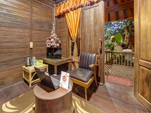 Reception - Hotel O Desa Wisata Kampung Majapahit (Bejijong)