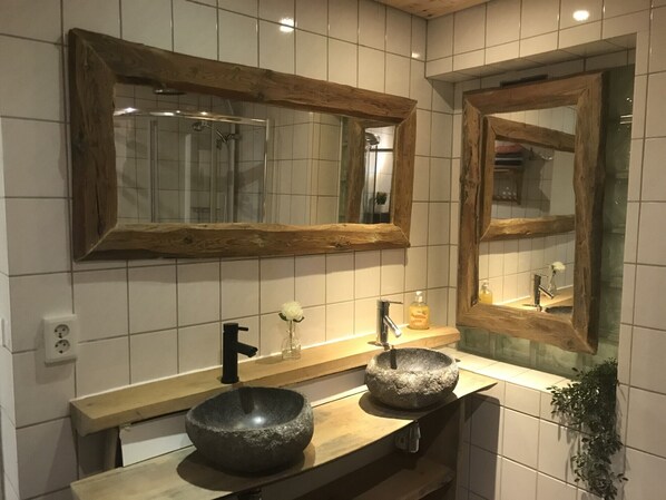 Shower, free toiletries, hair dryer, bathrobes