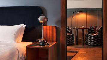 Roomy | Premium bedding, in-room safe, desk, blackout curtains