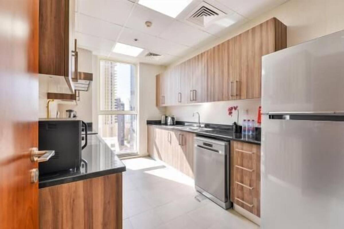 Private kitchen | Espresso maker, coffee/tea maker, full-size fridge, microwave