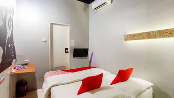 Standard Double Room | Free WiFi, bed sheets
