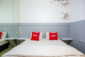 Standard Double Room | Free WiFi, bed sheets - OYO 3785 Kemayoran Residence (Jakarta)