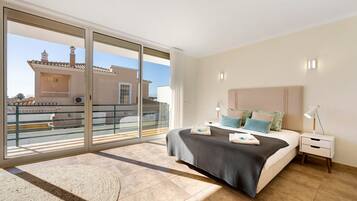 3 chambres, fer et planche Ă repasser, Wi-Fi gratuit, draps fournis