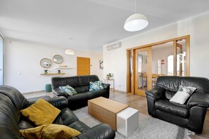 TV, fireplace - Lagos Beach Pool Villa Holiday Home with Private Pool, Wi-Fi and Air Conditioning (Lagos)