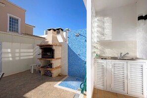 Terrace/patio - Lagos Beach Pool Villa Holiday Home with Private Pool, Wi-Fi and Air Conditioning (Lagos)