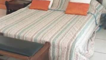 2 slaapkamers, reisbedje, wifi, beddengoed