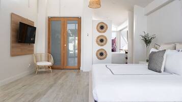 5 bedrooms, iron/ironing board, travel crib, WiFi