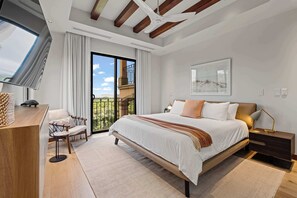 3 soverom, safe på rommet, skrivebord og strykejern/-brett