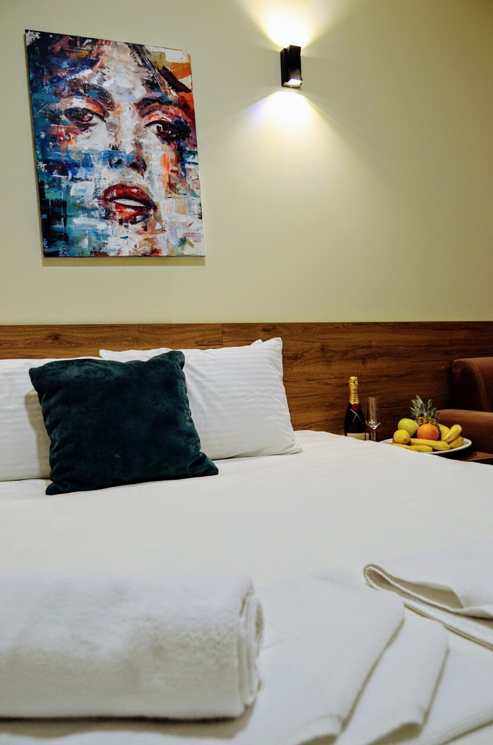 Standard Room | Free WiFi