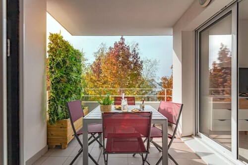 Appartement cosy avec grand balcon et parking privé