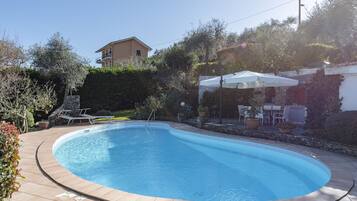 Piscine extérieure, piscine chauffée