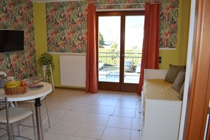 Living area - CLOSE TO EVERYTHING, QUIET AND SAFE PLACE (Riva del Garda)