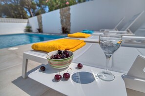 A heated pool, pool loungers - BRANCS : Ground floor house with private swimming pool in l'Escala (L'Escala)