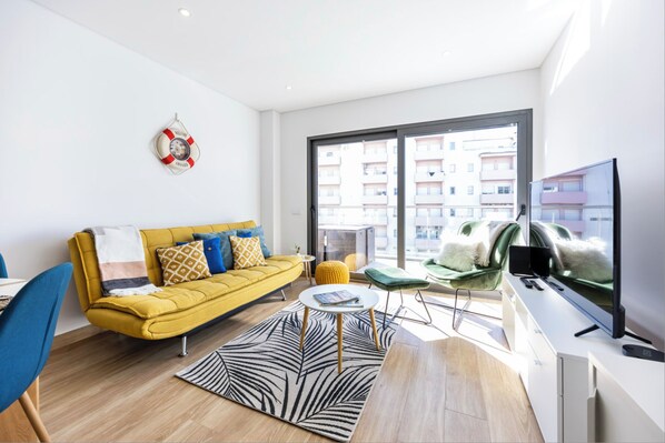 TV - Monte Residence - Apartment Elly (Portimão)
