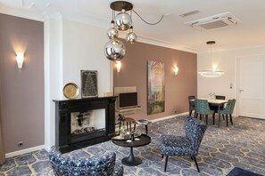 1 bedroom, premium bedding, in-room safe, free WiFi