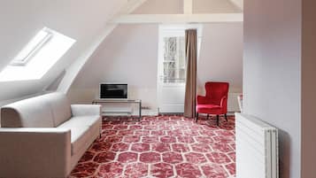 Departamento de lujo | Ropa de cama de alta calidad y caja de seguridad en la habitación