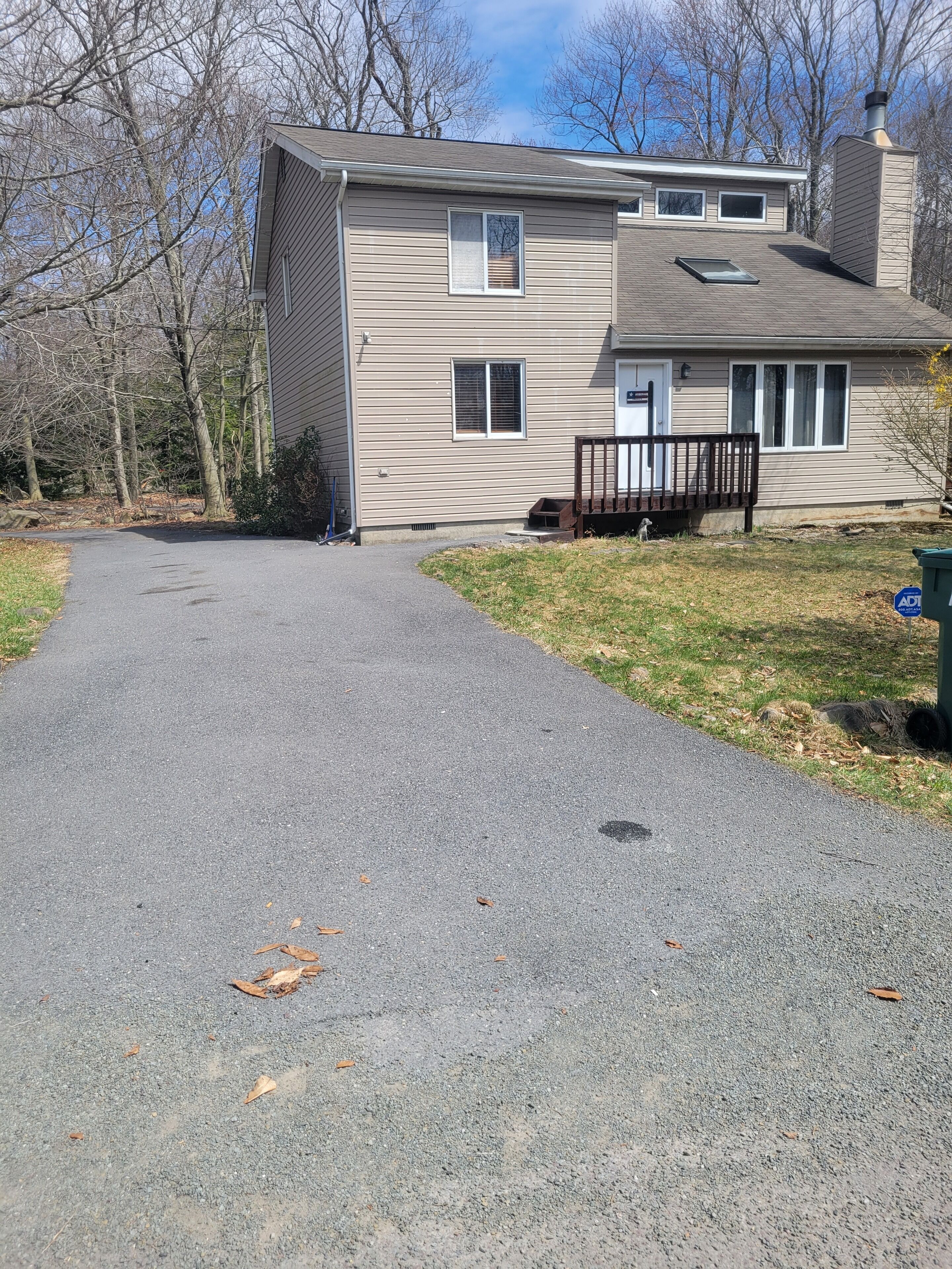 Amazing mountain summer/winter retreat on Mount Poconos.