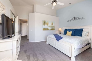 3 bedrooms, travel crib, WiFi (free), bed sheets - Las Palmas Resort #1714 | All-Inclusive Amenities (Saint George)