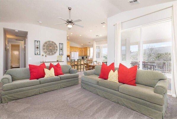 TV - Las Palmas Resort #1714 | All-Inclusive Amenities (Saint George)