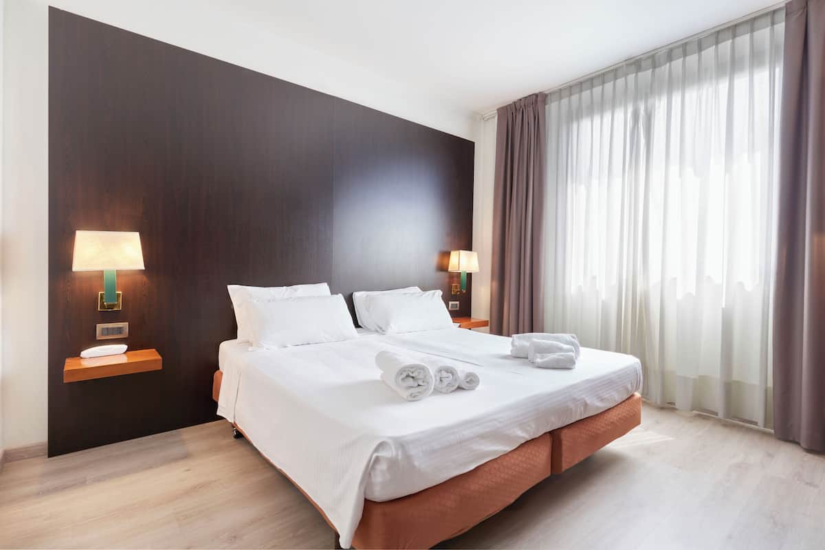 Down duvets, minibar, in-room safe, desk