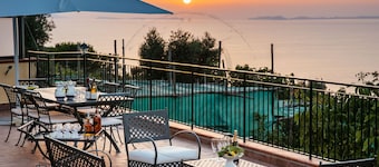 LA DIMORA DI PRIORA - Sea view Villa in Sorrento with SWIMMING POOL
