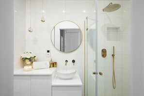 Comfort Apartment | Bathroom - Elite Apartments Letnica Glamour (Gdansk)