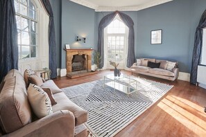 Flat-screen TV, offices