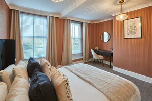 7 bedrooms, premium bedding, desk, iron/ironing board