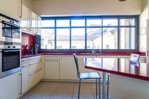 Private kitchen - Voltaire - Magnificent 4-bedroom duplex in Triangle d'Or (Bordeaux)