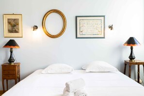 4 bedrooms, WiFi, bed sheets