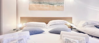 Casa Rosa Tre, Rapallo, 1b/1b with private parking and garden