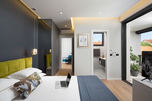 3 chambres, fer et planche à repasser, Wi-Fi gratuit, draps fournis