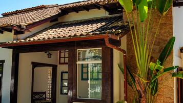 Fachada da propriedade