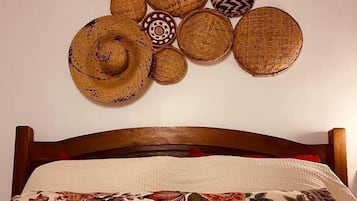 Deluxe Triple Room | Bed sheets