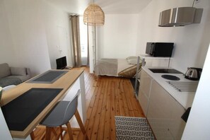 1 bedroom, WiFi - Modern apartment in the center of La Roche sur Yo (La Roche-sur-Yon)