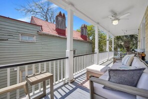 Property grounds - Historic Home Monthly Rental with Fabulous Piazza (Charleston)