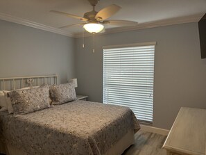 2 bedrooms, WiFi, bed sheets - Immediate Availability!!
Naples, Vanderbilt Beach
January 2027 and February 2027 (Naples)