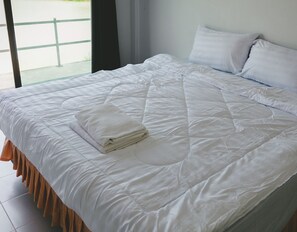 Standard Double Room | Hypo-allergenic bedding, blackout drapes, soundproofing, free WiFi - C-CODE RESORT (Lom Sak)
