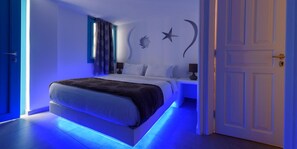 Room - Nikolas Hotel (Santorini)