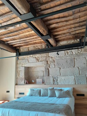 Comfort-Doppel- oder -Zweibettzimmer | Hochwertige Bettwaren, Daunenbettdecken, Zimmersafe, Schreibtisch