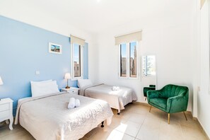 3 bedrooms, iron/ironing board, WiFi, wheelchair access