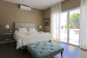 5 sovrum, värdeförvaringsskåp på rummet och strykjärn/strykbräda